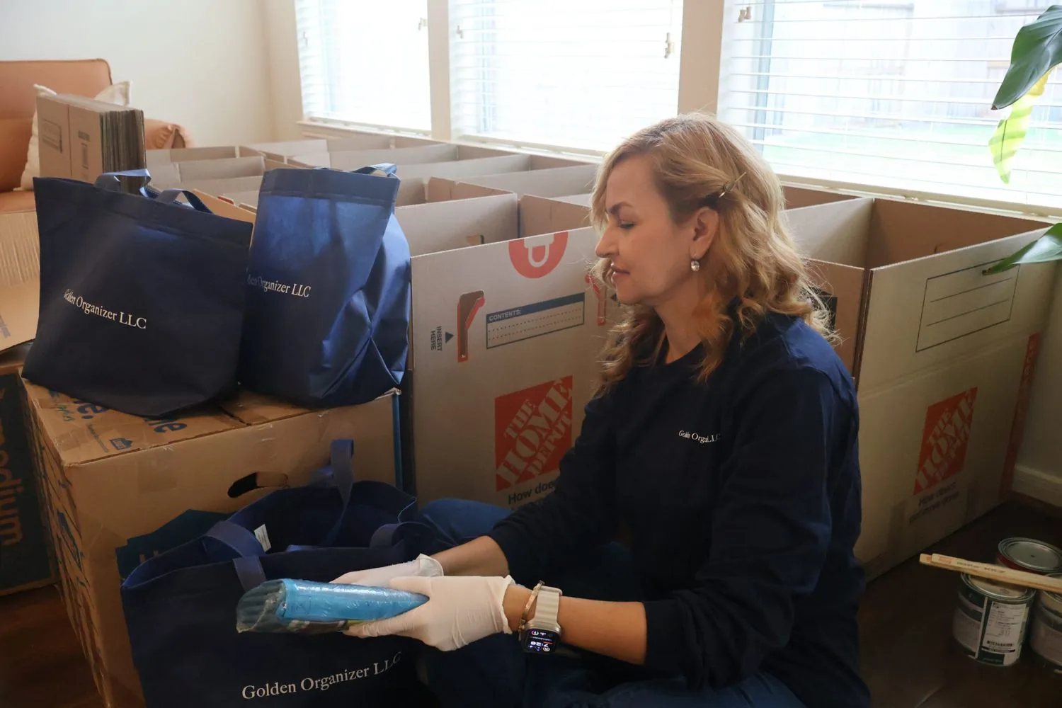 Move-In Unpacking & Home Setup After a move, we help clients unpack boxes, sort belongings, declutter unnecessary items.